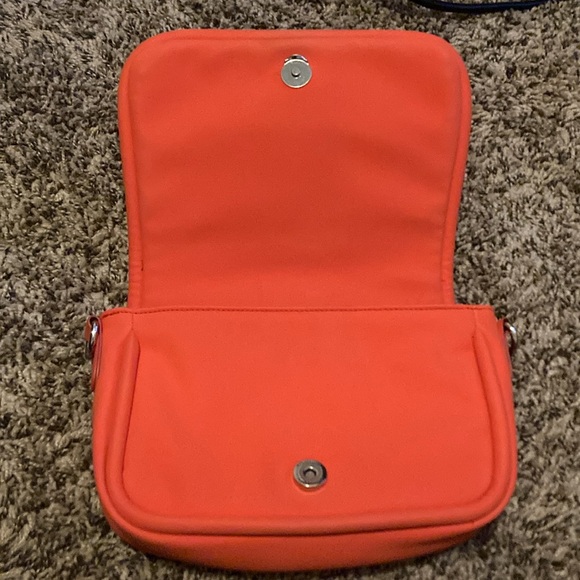 4/$19 🎆 Freedom sale!! Coral Universal Thread Small Clutch or Crossbody - Picture 2 of 10